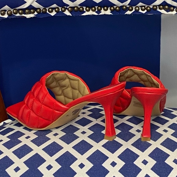 Red quilted square toe bright heeled mules sz 9 - Picture 4 of 5
